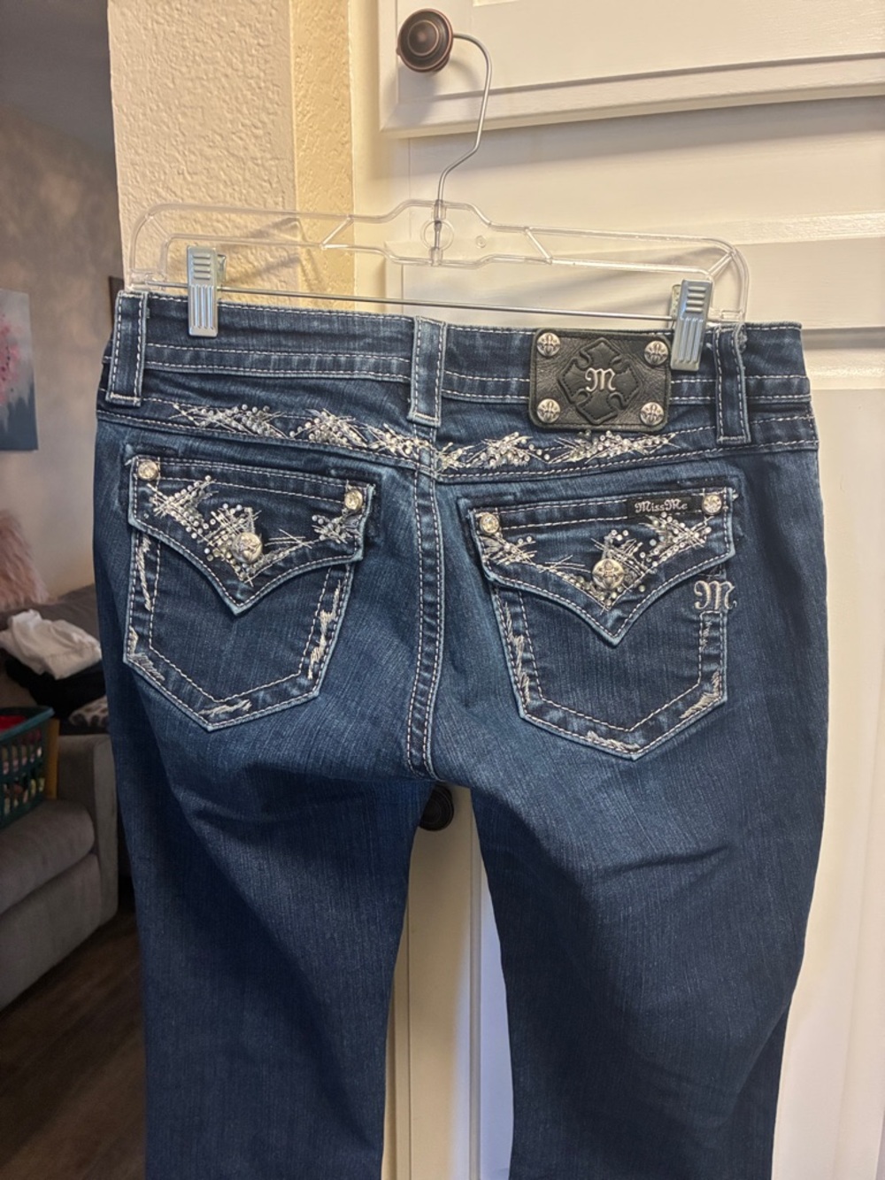 Miss Me signature Bootcut Jeans with embroidery and rhinestones - Picture 6 of 14